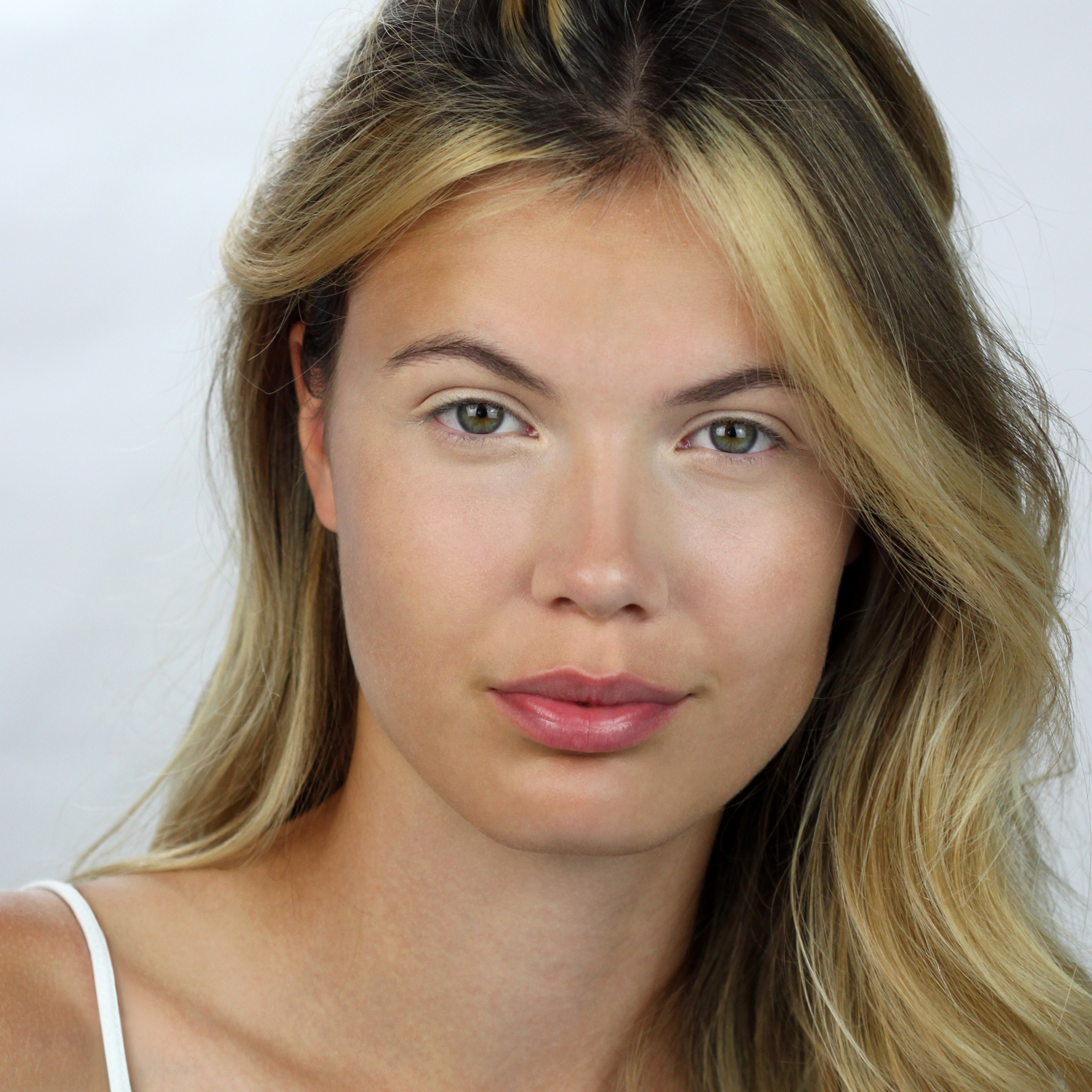 Moyra GenZ Flawless Filter Creamy concealer No. 01